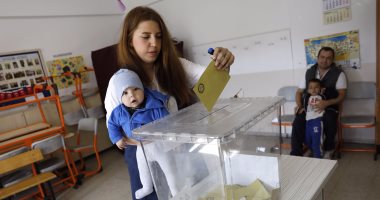 لجنة الانتخابات التركية: أوراق الاقتراع ومظاريف الاستفتاء سليمة