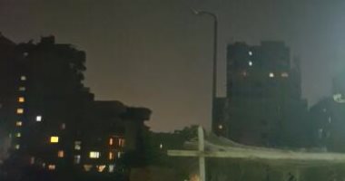 قارئان يطالبان بإضاءة أعمدة كهرباء شوارع القاهرة الجديدة والحى العاشر