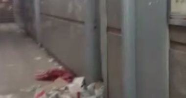 بالفيديو.. قارئ يرصد الإهمال وتراكم القمامة فى مستشفى منشية البكرى