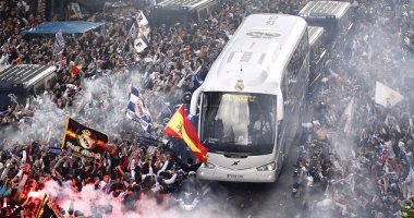استقبال خيالى لحافلة ريال مدريد لحظة وصولها لـ "سانتياجو برنابيو"