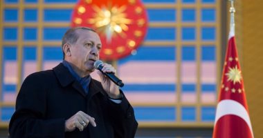 "أردوغان" يهدد بعملية عسكرية "مباغتة" خارج تركيا
