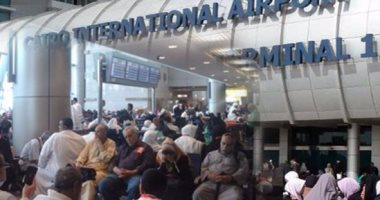 رئيس مطار القاهرة: تقدم كبير بأزمة المعتمرين العالقين.. وباقى 1200 فرد فقط