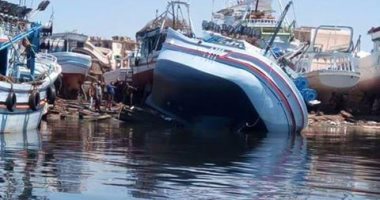 سقوط مركب صيد أثناء إنزاله لمجرى النيل دون خسائر فى الأرواح