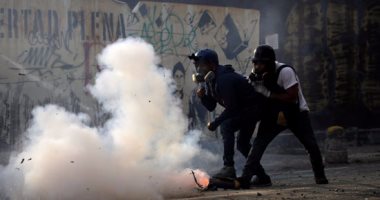 بالصور.. ارتفاع قتلى احتجاجات فنزويلا إلى 29 واشتباكات بين محتجين وقوات الأمن