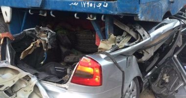 مصرع شخصين إثر حادث تصادم سيارة نقل و ملاكى أعلى طريق الفيوم الصحراوى 