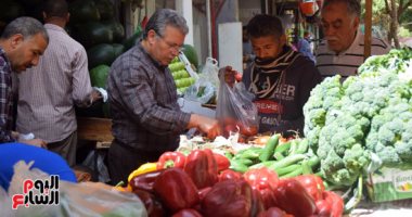 أسعار الخضروات والفاكهة بسوق الدقى حبة فوق وحبة تحت