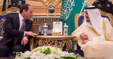 ننشر صور استقبال الملك سلمان للرئيس السيسي فور وصوله مطار الرياض