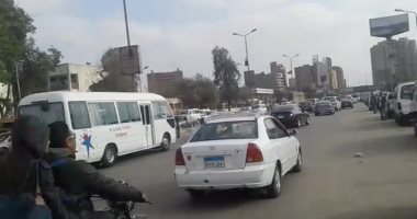 النشرة المرورية.. كثافات متوسطة بمحاور القاهرة والجيزة 