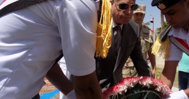 بالفيديو والصور.. خالد فودة يضع إكليلا من الزهور على النصب التذكارى للجندى المجهول