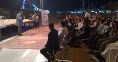 بالفيديو والصور.. مؤتمر جماهيرى أمام معبد الأقصر لدعم حسن عامر "أميرًا للشعراء"