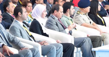 بالصور.. السيسي: الهدف من المشروعات إيجاد فرص عمل لقطاع كبير من المصريين