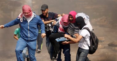 إصابة شاب فلسطينى بجروح خطيرة برصاص الاحتلال الإسرائيلى بقطاع غزة