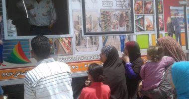محافظ الإسكندرية للتنفيذيين: خدمة المناطق المحرومة مهمتنا فى الفترة الحالية   