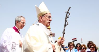بالصور.. سفراء وممثلى السفارات الأجنبية يشاركون بقداس البابا فرانسيس بالدفاع الجوى
