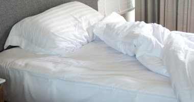 5 نصائح لإطالة عمر مرتبة السرير.. "اقلبها كل شهر"