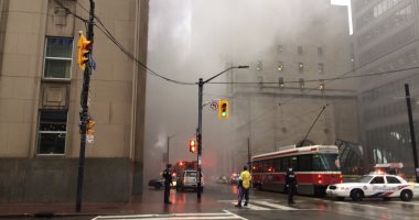 بالصور.. سماع دوى انفجار قوى فى حى المال وسط مدينة تورونتو الكندية