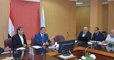   محافظ كفرالشيخ يتابع تنفيذ مشروعات الخطة الاستثمارية بالقطاعات الخدمية