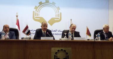 اتحاد الصناعات: "نستورد رباط الجزمة والغراء لعدم وجود مصانع لها بمصر"
