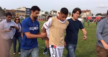 اعتقال لاعب كرة قدم برازيلى أثناء مباراة بتهمة تزعم عصابة لـ"الخطف"