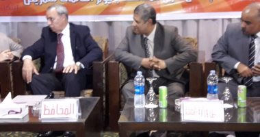 محافظ قنا يشهد احتفالية اليوم العالمي للتمريض