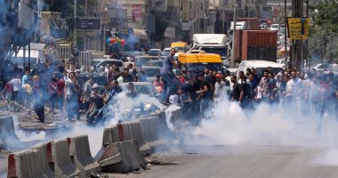 الهلال الأحمر الفلسطينى: إصابة 217 شخصا فى اشتباكات مع قوات الاحتلال