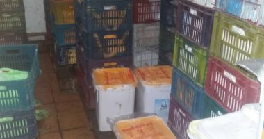 ضبط 79 ألف عبوة أيس كريم وعصير غير صالحة للاستخدام بحملة تموينية في سوهاج