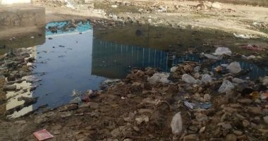 بالصور.. انتشار القمامة ومياه الصرف فى شوارع مؤسسة الزكاة بالمرج