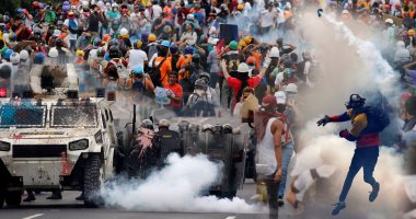 الشرطة الفنزويلية تمنع المعارضين مجددا من الوصول إلى وسط كراكاس