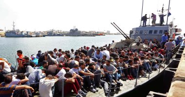 تونس تنقذ 140 مهاجرا على سواحلها