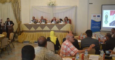 محافظ المنيا يشهد ورشة عمل مشروع دعم إصلاح الإدارة العامة والتنمية المحلية 