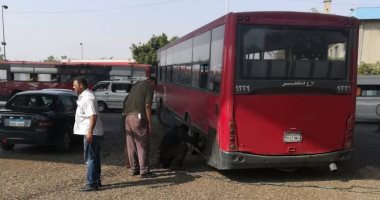 توقف حركة المرور بشارع مصطفى النحاس بسبب أتوبيس معطل