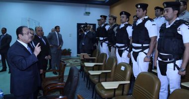 وزير الداخلية يكافىء 530 شرطيًا لجهودهم فى حماية أمن واستقرار الوطن