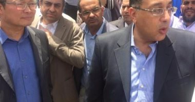 وزير الإسكان يُصدر 15 قراراً لإزالة مخالفات البناء بمدينتى العبور والعاشر