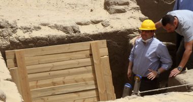 بالصور.. وزير الآثار يصل المنيا للإعلان عن كشف أثرى جديد فى " تونة الجبل "
