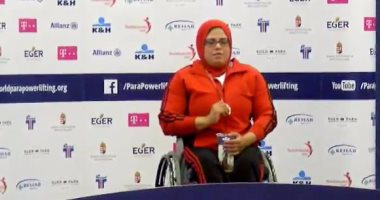 بالفيديو والصور.. "رحاب" بطلة تحدت إعاقتها وحصدت الميدالية الذهبية لمصر