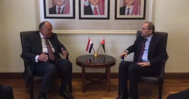 بدء الاجتماع التنسيقى بين وزير الخارجية ونظيره الأردنى وصائب عريقات بعمان