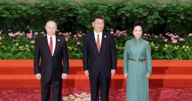بالصور.. الرئيس الروسى فلاديمير بوتين يلتقى الرئيس الصينى ببكين