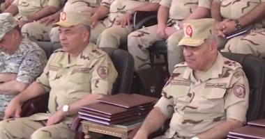 وزير الدفاع يشكر المستدعين ويؤكد: المقاتل المصرى الأصيل يلبى نداء بلده فى ثانية