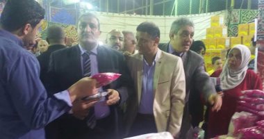نائب محافظ القاهرة يفتتح معرضًا للسلع الغذائية بحدائق القبة
