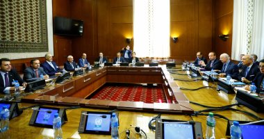 بالفيديو والصور.. مباحثات جديدة بين وفد الحكومة السورية و"دى ميستورا" فى جنيف