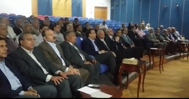 بالفيديو.. وزير النقل يصل ميناء دمياط ويتفقد الصومعة الجديدة ومحطة الحاويات