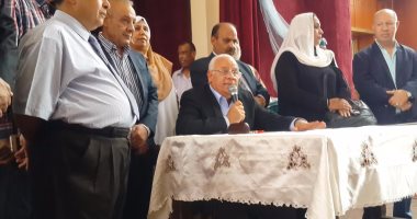 محافظ بورسعيد: استمرار القوافل التعليمية حتي موعد الامتحانات