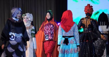 بالصور.. عرض أزياء إسلامى فى إندونيسيا لتعزيز السياحة والاقتصاد