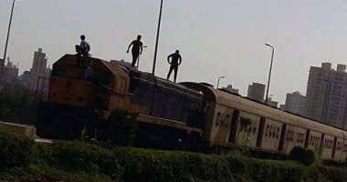 مصرع شخص أسفل عجلات القطار بمزلقان محطة "أبو تيج" فى أسيوط