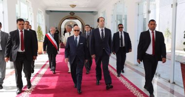 السبسى يغادر تونس للمشاركة فى القمة العربية الإسلامية الأمريكية فى السعودية 