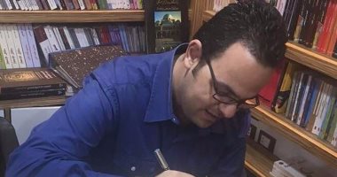أحمد عبد المنعم رمضان: لا أحب الكتابة عن الموت والناشرون لا يحبون التجريب