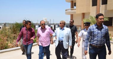 محافظ الإسماعيلية ومدير الأمن يتفقدان أعمال تطوير مستشفى أبو خليفة