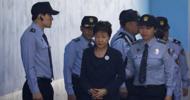  بالصور.. بدء محاكمة رئيسة كوريا الجنوبية المعزولة..وتجمع لأنصارها خارج المحكمة