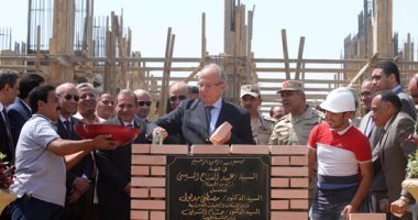 بالفيديو.. وزيرا التنمية المحلية والتضامن ومحافظ القاهرة يضعون حجر أساس مشروع "أهالينا"