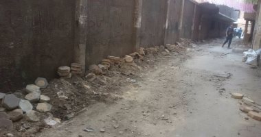شكوى من تهالك طريق قرية طناش بسبب أعمال الحفر 